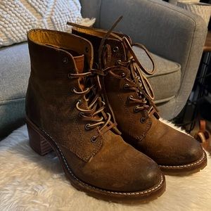 Gorgeous Frye Boots